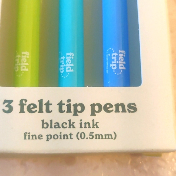 New! 1 ruled journal and 1 pack of felt tip black ink fine point (0.5mm)… - Picture 9 of 11